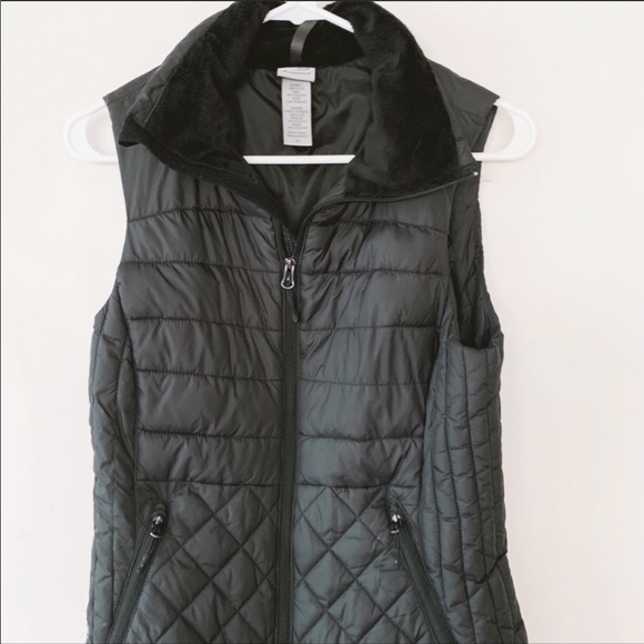 CHAMPION Black Quilted Vest - Picture 3 of 6